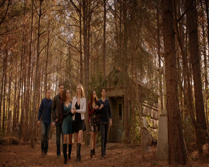 VampireDiaries-dot-nl_VampireDiaries-8x16IWasFeelingEpic2094.jpg