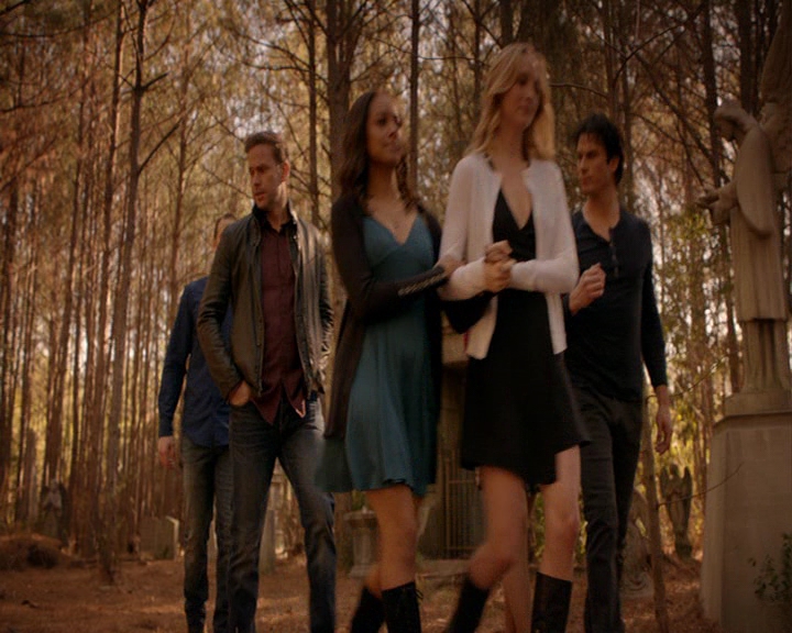 VampireDiaries-dot-nl_VampireDiaries-8x16IWasFeelingEpic2097.jpg