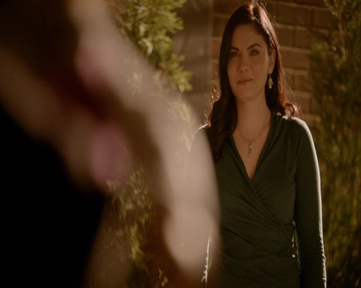 VampireDiaries-dot-nl_VampireDiaries-8x16IWasFeelingEpic2174.jpg