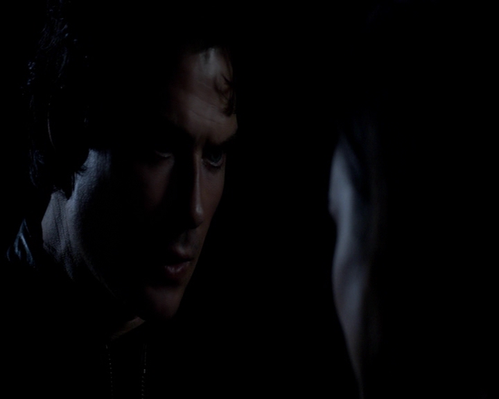 VampireDiaries-dot-nl_VampireDiaries-8x03YouDecidedThatIWasWorthSaving-deletedscenes0009.jpg