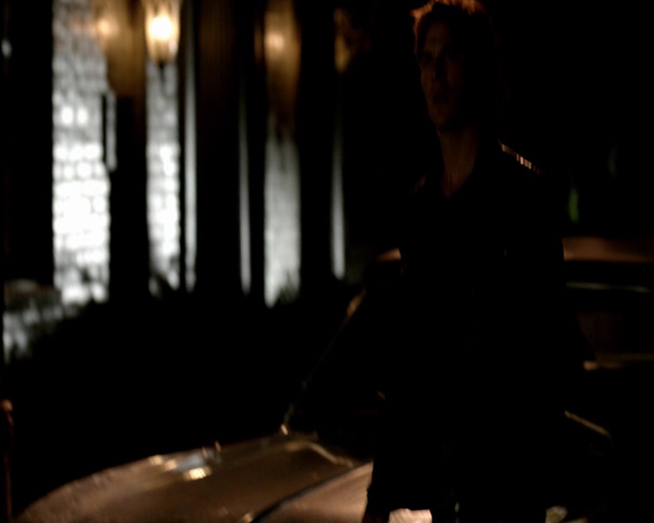 VampireDiaries-dot-nl_VampireDiaries-8x04AnEternityOfMisery-deletedscenes0006.jpg