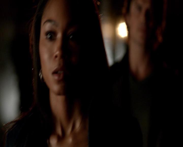 VampireDiaries-dot-nl_VampireDiaries-8x04AnEternityOfMisery-deletedscenes0021.jpg