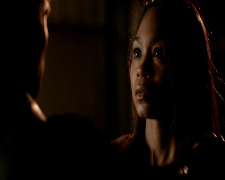 VampireDiaries-dot-nl_VampireDiaries-8x04AnEternityOfMisery-deletedscenes0022.jpg