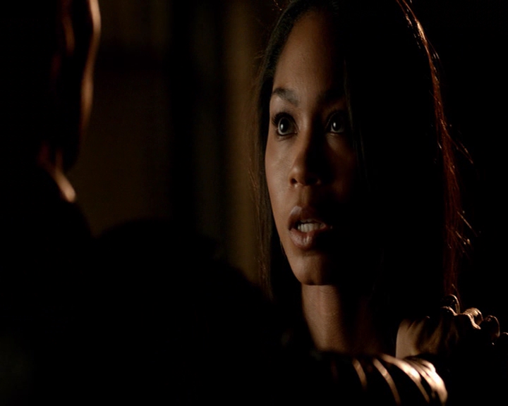 VampireDiaries-dot-nl_VampireDiaries-8x04AnEternityOfMisery-deletedscenes0029.jpg