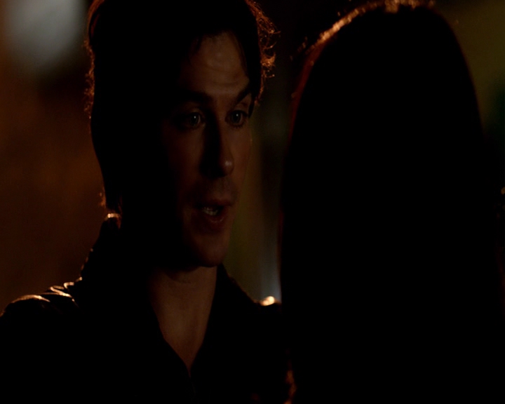 VampireDiaries-dot-nl_VampireDiaries-8x04AnEternityOfMisery-deletedscenes0033.jpg