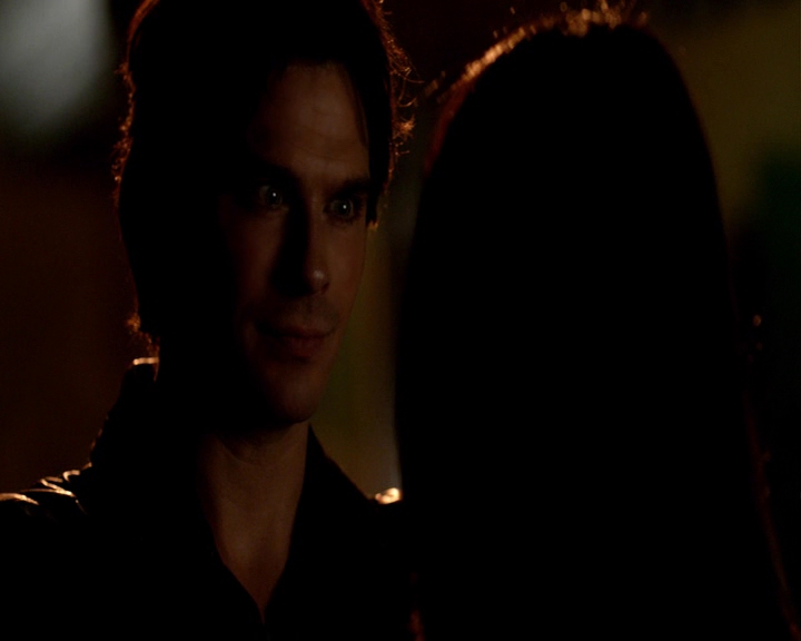 VampireDiaries-dot-nl_VampireDiaries-8x04AnEternityOfMisery-deletedscenes0037.jpg