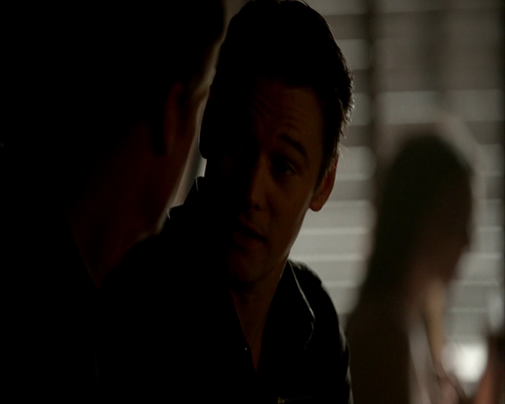 VampireDiaries-dot-nl_VampireDiaries-8x05ComingHomeWasAMistake-deletedscenes0041.jpg