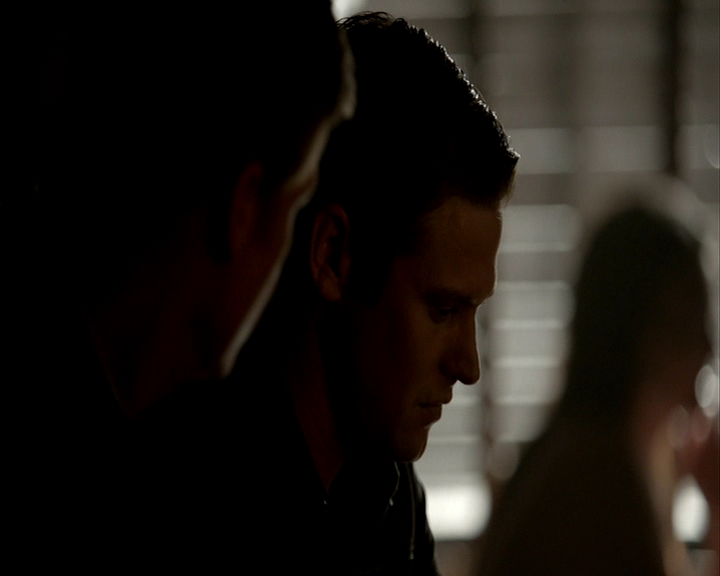 VampireDiaries-dot-nl_VampireDiaries-8x05ComingHomeWasAMistake-deletedscenes0050.jpg