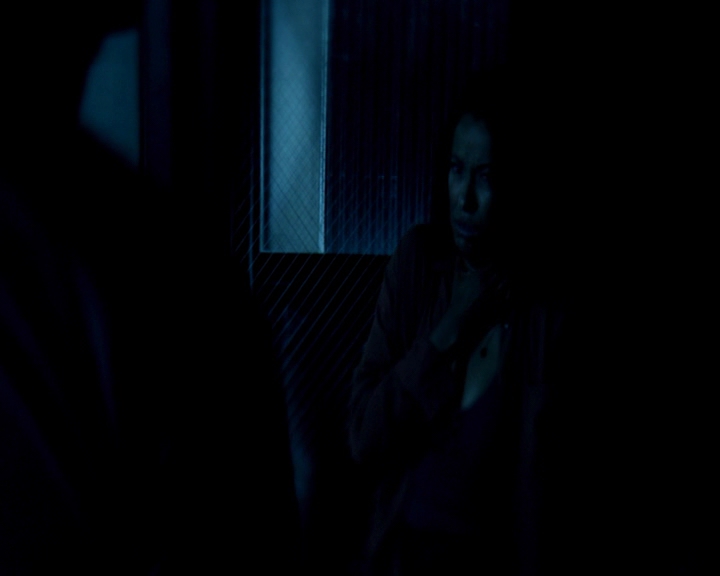 VampireDiaries-dot-nl_VampireDiaries-8x06DetouredOnSomeRandomBackwoodsPathToHell-deletedscenes0028.jpg