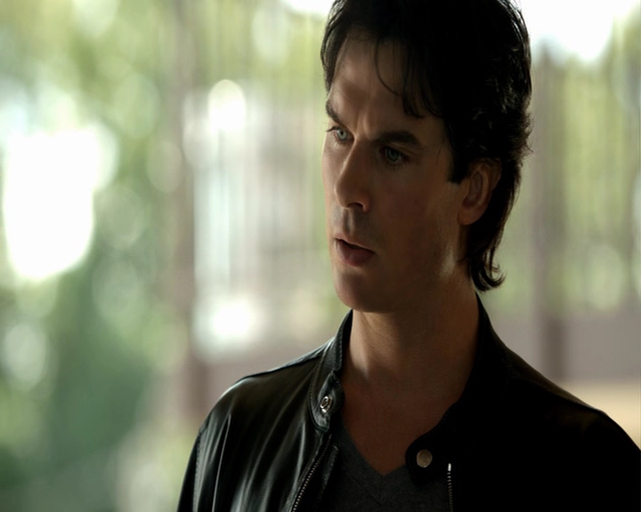 VampireDiaries-dot-nl_VampireDiaries-8x06DetouredOnSomeRandomBackwoodsPathToHell-deletedscenes0073.jpg