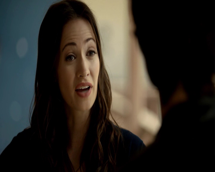 VampireDiaries-dot-nl_VampireDiaries-8x06DetouredOnSomeRandomBackwoodsPathToHell-deletedscenes0076.jpg