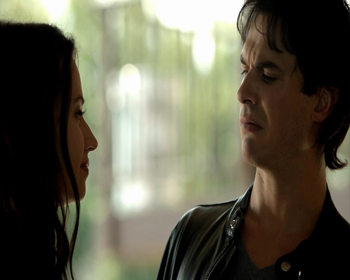 VampireDiaries-dot-nl_VampireDiaries-8x06DetouredOnSomeRandomBackwoodsPathToHell-deletedscenes0106.jpg