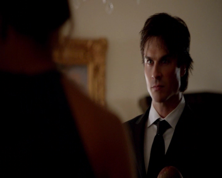 VampireDiaries-dot-nl_VampireDiaries-8x09TheSimpleIntimacyOfTheNearTouch-deletedscene0082.jpg