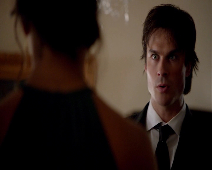 VampireDiaries-dot-nl_VampireDiaries-8x09TheSimpleIntimacyOfTheNearTouch-deletedscene0083.jpg