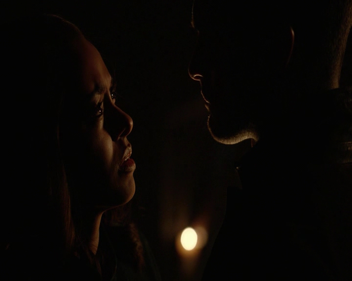 VampireDiaries-dot-nl_VampireDiaries-8x14ItsBeenAHellOfARide-deletedscenes0140.jpg