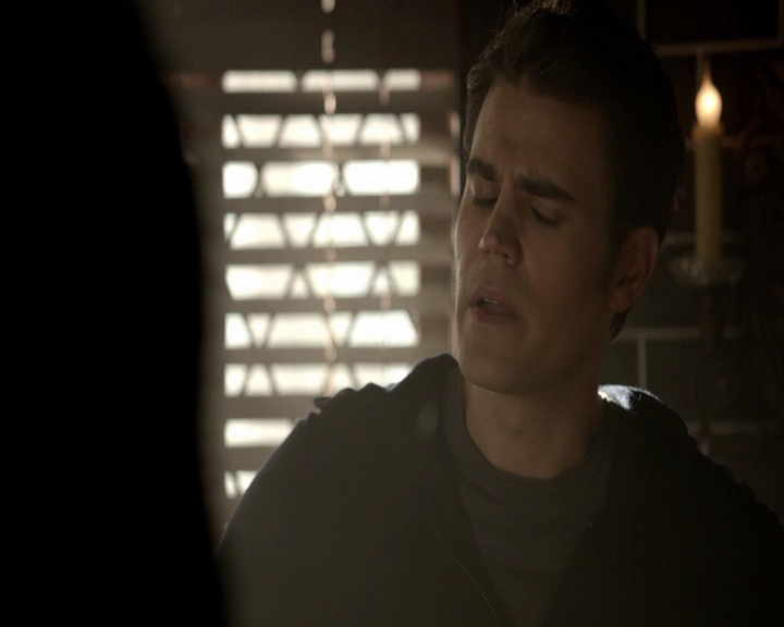 VampireDiaries-dot-nl_VampireDiaries-8x15WherePlanningAJuneWedding-deletedscenes0028.jpg