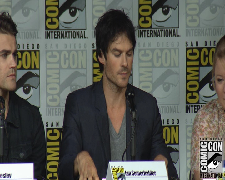 VampireDiaries-dot-nl_VampireDiaries-S8-2016Comic-ConPanel0225.jpg