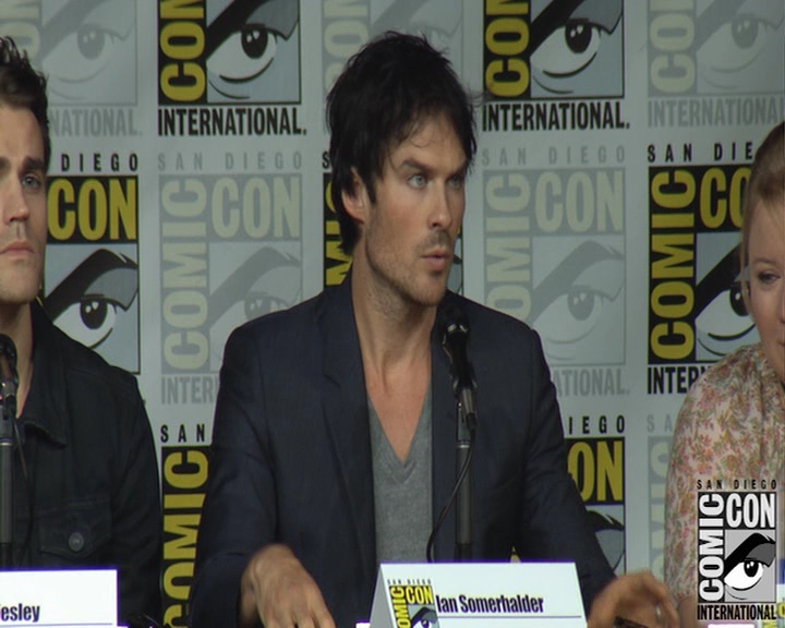 VampireDiaries-dot-nl_VampireDiaries-S8-2016Comic-ConPanel0226.jpg