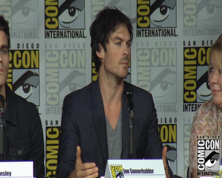 VampireDiaries-dot-nl_VampireDiaries-S8-2016Comic-ConPanel0227.jpg