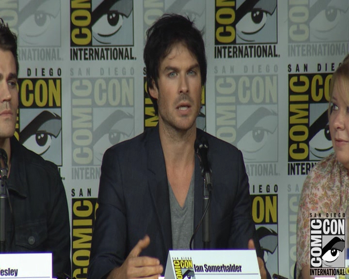 VampireDiaries-dot-nl_VampireDiaries-S8-2016Comic-ConPanel0228.jpg