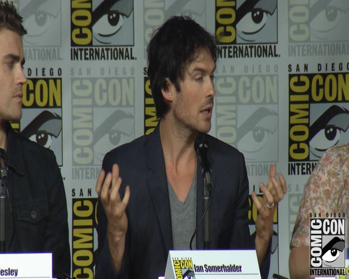 VampireDiaries-dot-nl_VampireDiaries-S8-2016Comic-ConPanel0237.jpg