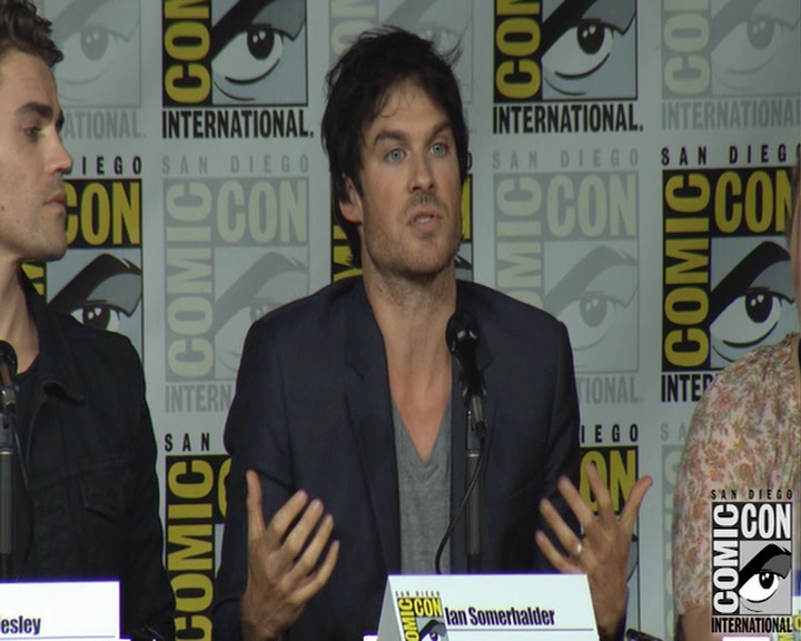 VampireDiaries-dot-nl_VampireDiaries-S8-2016Comic-ConPanel0238.jpg