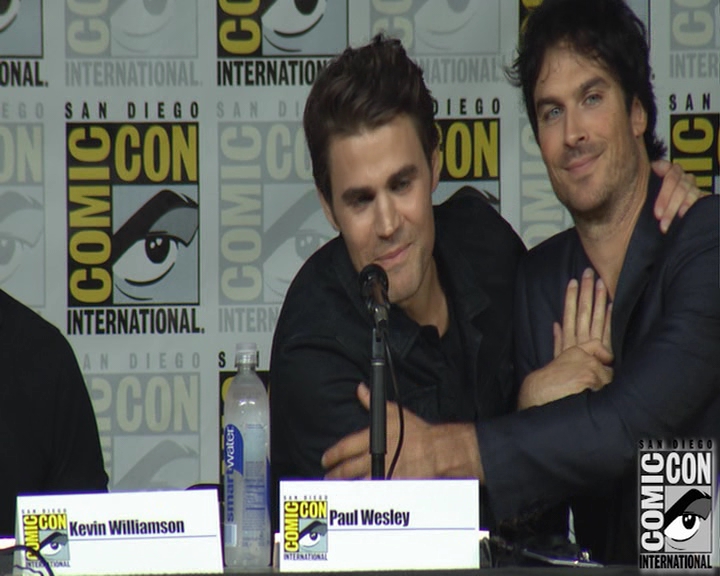 VampireDiaries-dot-nl_VampireDiaries-S8-2016Comic-ConPanel0304.jpg