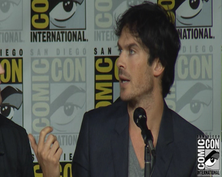 VampireDiaries-dot-nl_VampireDiaries-S8-2016Comic-ConPanel0584.jpg