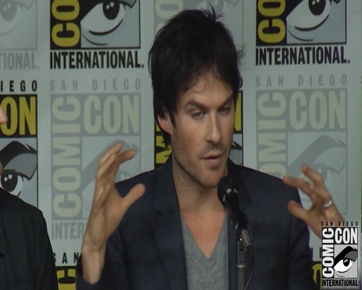 VampireDiaries-dot-nl_VampireDiaries-S8-2016Comic-ConPanel0585.jpg