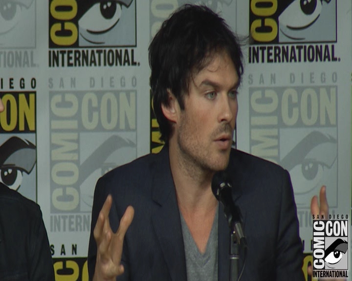 VampireDiaries-dot-nl_VampireDiaries-S8-2016Comic-ConPanel0586.jpg