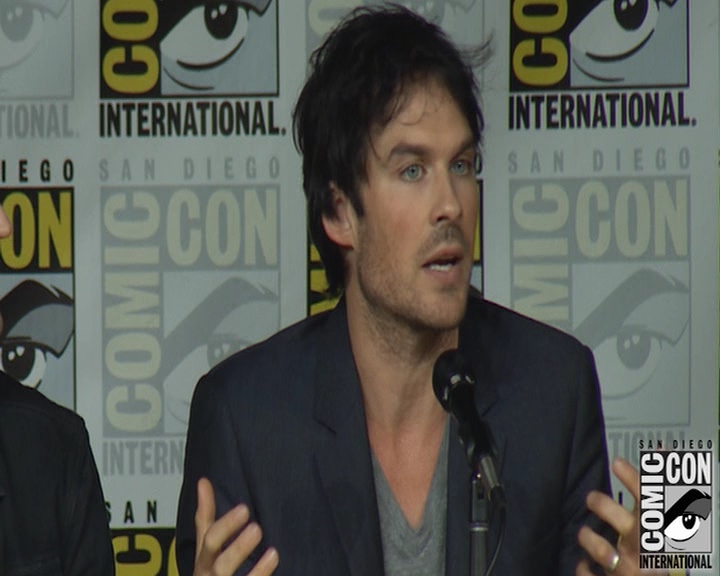 VampireDiaries-dot-nl_VampireDiaries-S8-2016Comic-ConPanel0588.jpg