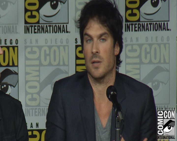 VampireDiaries-dot-nl_VampireDiaries-S8-2016Comic-ConPanel0590.jpg