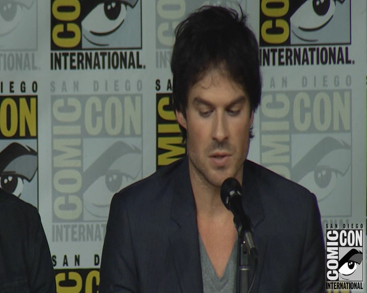 VampireDiaries-dot-nl_VampireDiaries-S8-2016Comic-ConPanel0592.jpg