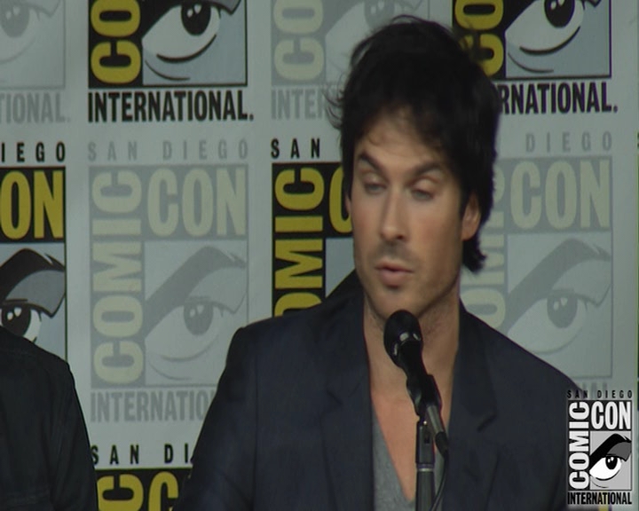 VampireDiaries-dot-nl_VampireDiaries-S8-2016Comic-ConPanel0596.jpg