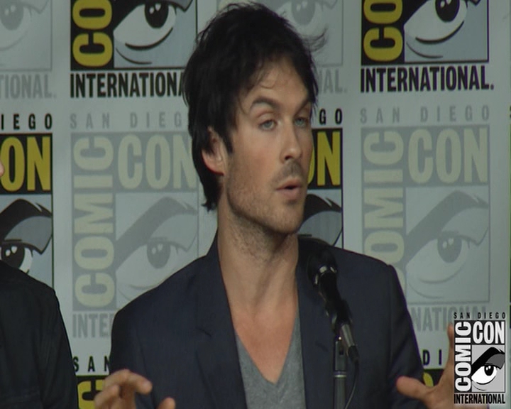 VampireDiaries-dot-nl_VampireDiaries-S8-2016Comic-ConPanel0597.jpg