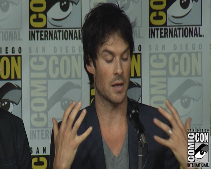 VampireDiaries-dot-nl_VampireDiaries-S8-2016Comic-ConPanel0598.jpg