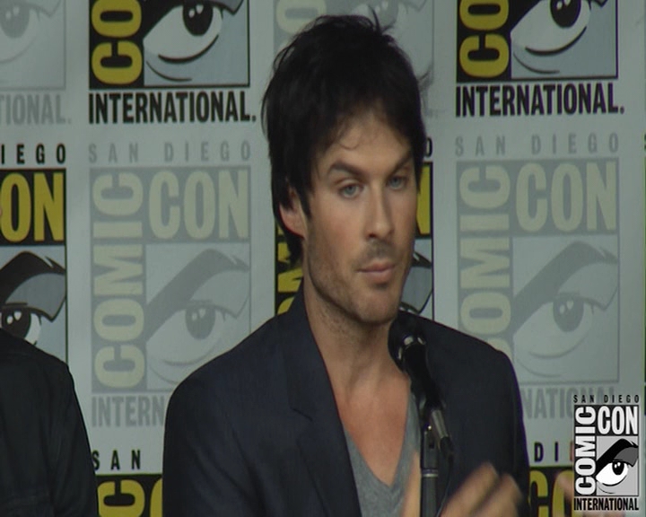 VampireDiaries-dot-nl_VampireDiaries-S8-2016Comic-ConPanel0599.jpg