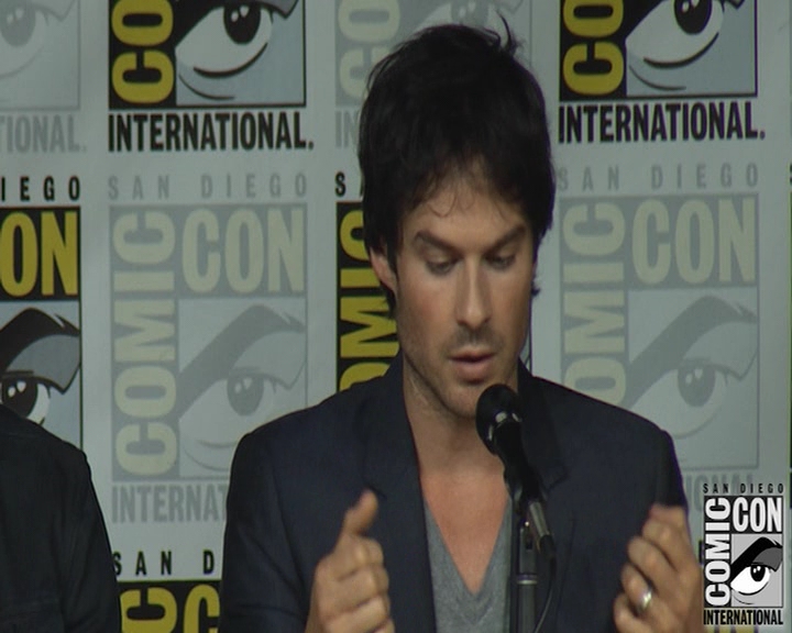 VampireDiaries-dot-nl_VampireDiaries-S8-2016Comic-ConPanel0601.jpg