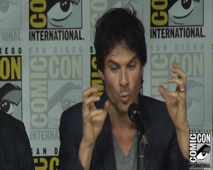 VampireDiaries-dot-nl_VampireDiaries-S8-2016Comic-ConPanel0604.jpg