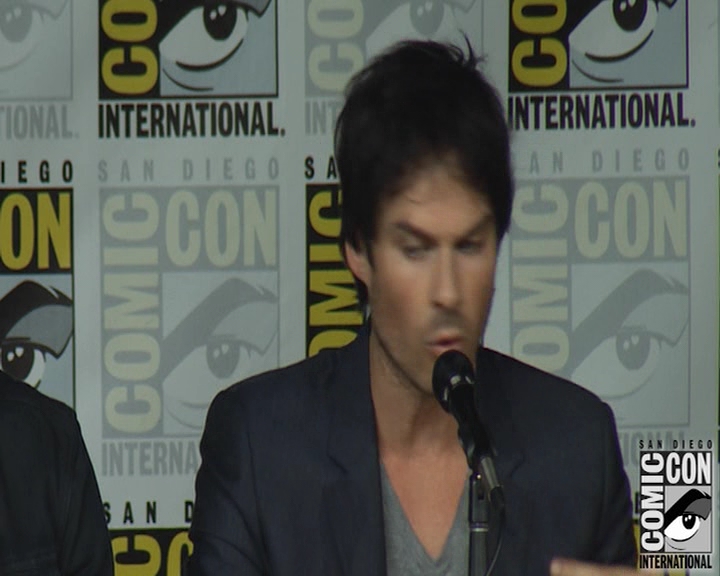 VampireDiaries-dot-nl_VampireDiaries-S8-2016Comic-ConPanel0607.jpg