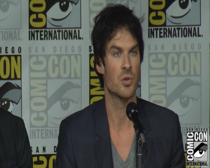 VampireDiaries-dot-nl_VampireDiaries-S8-2016Comic-ConPanel0610.jpg