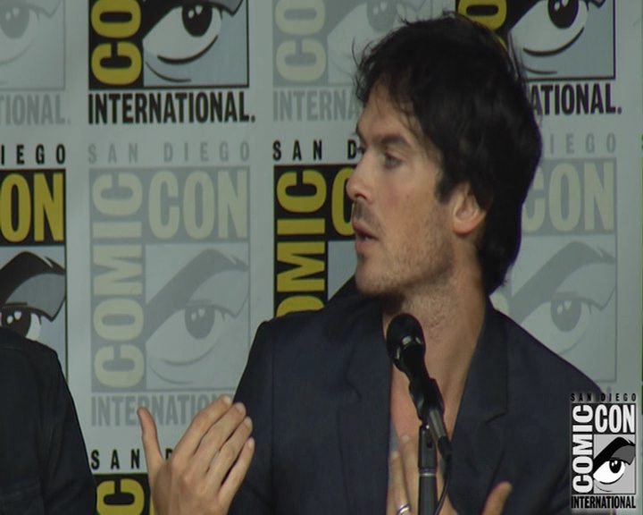VampireDiaries-dot-nl_VampireDiaries-S8-2016Comic-ConPanel0647.jpg