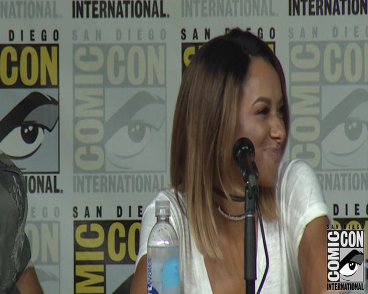 VampireDiaries-dot-nl_VampireDiaries-S8-2016Comic-ConPanel0688.jpg