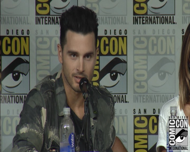 VampireDiaries-dot-nl_VampireDiaries-S8-2016Comic-ConPanel0698.jpg