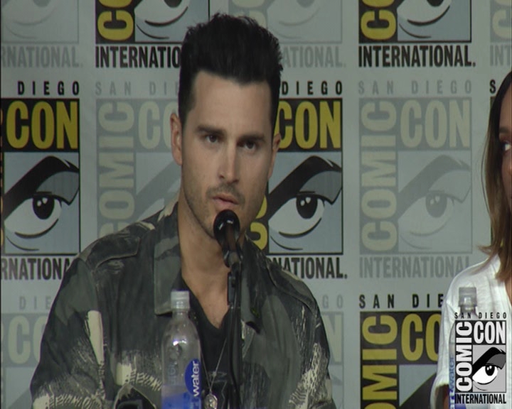 VampireDiaries-dot-nl_VampireDiaries-S8-2016Comic-ConPanel0718.jpg