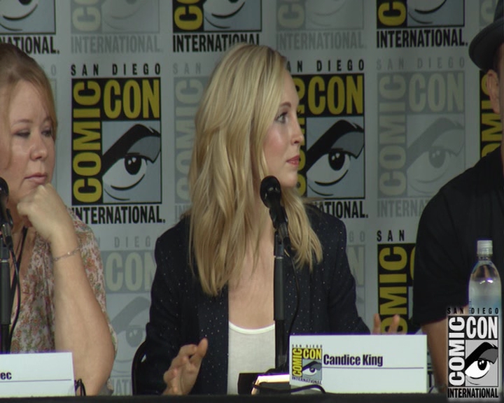 VampireDiaries-dot-nl_VampireDiaries-S8-2016Comic-ConPanel0807.jpg