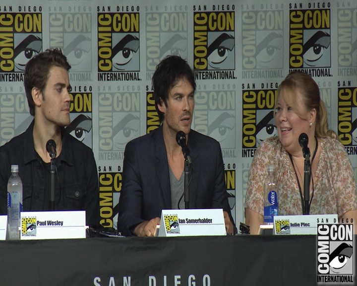 VampireDiaries-dot-nl_VampireDiaries-S8-2016Comic-ConPanel0899.jpg