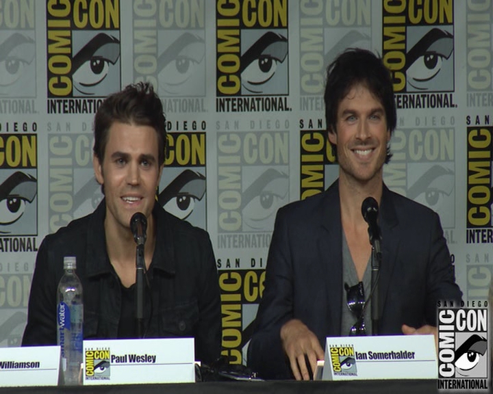 VampireDiaries-dot-nl_VampireDiaries-S8-2016Comic-ConPanel1019.jpg