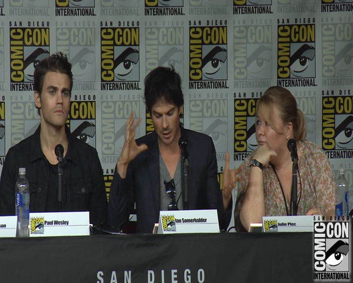 VampireDiaries-dot-nl_VampireDiaries-S8-2016Comic-ConPanel1045.jpg