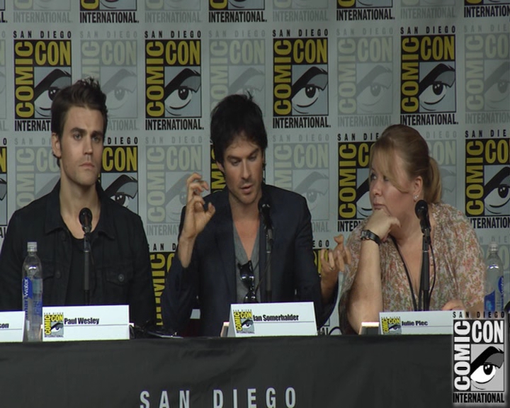 VampireDiaries-dot-nl_VampireDiaries-S8-2016Comic-ConPanel1046.jpg